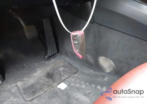 2011 BMW M3 z USA, uszkodzony, nr VIN WBSKG9C58BE645879